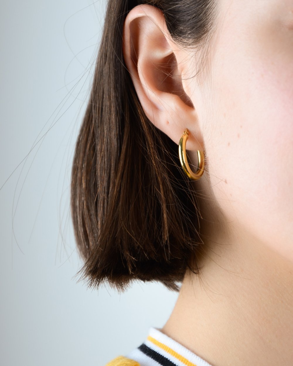 Chunky hoop earrings - Gold-coloured - Ladies | H&M IN